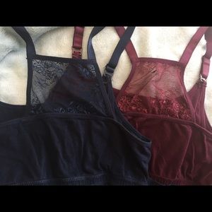 Set of 2 nursing tanks